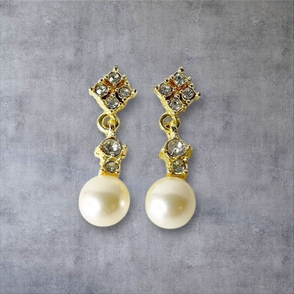 Vintage Avon Earrings Gold Tone Rhinestone Pearl Drop Sparkle Glam 80s 90s - Picture 1 of 16